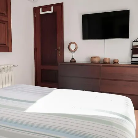 Semesterbostad Casa Do Vale - Moradia 3 Quartos - Rio Minho-seixas-caminha - Casa De Ferias Completa Com Piscina *