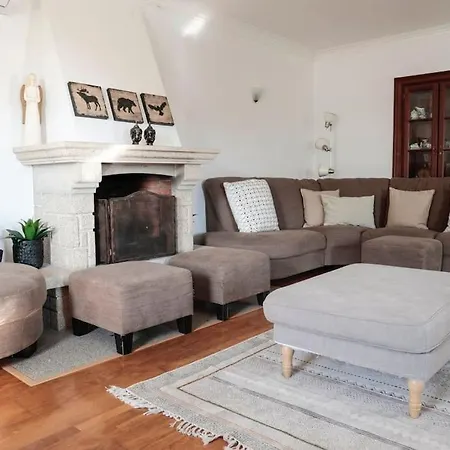 Дом отдыха Casa Do Vale - Moradia-rio Minho-seixas-caminha - Casa De Ferias Completa Com Piscina