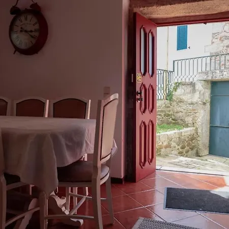 Casa Do Vale - Moradia-rio Minho-seixas-caminha - Casa De Ferias Completa Com Piscina