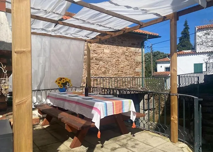 Ferienhaus Casa Do Vale - Moradia-rio Minho-seixas-caminha - Casa De Ferias Completa Com Piscina *